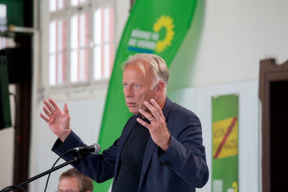 Jürgen Trittin zeigt de Größe des neuen Landkreises